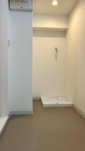 ◆角部屋につき陽当たり・通風・眺望良好◆リフォーム完了済みの美室◆３ＬＤＫ◆パレス山科のその他|洗濯機置き場