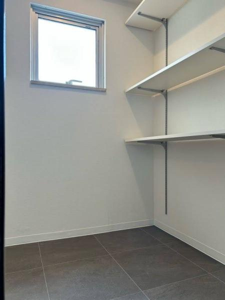 ◆角部屋につき陽当たり・通風・眺望良好◆リフォーム完了済みの美室◆３ＬＤＫ◆パレス山科の玄関|シューズボックス