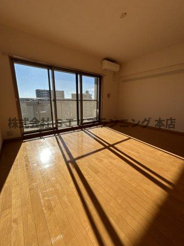 仲介手数料０円！アブレスト原の居間・リビング