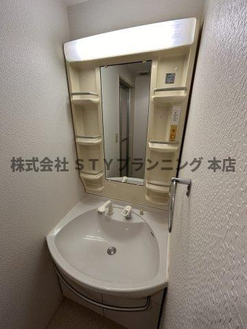 仲介手数料０円！アブレスト原の独立洗面台