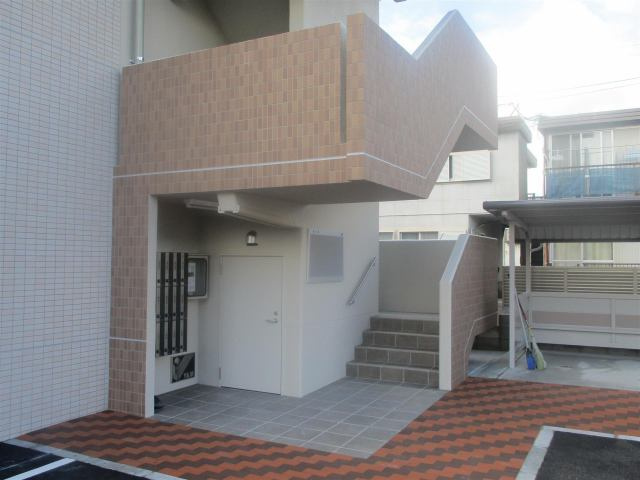 リシェスジュンのエントランス