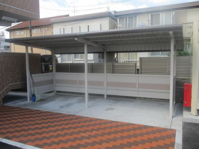 リシェスジュンのエントランス