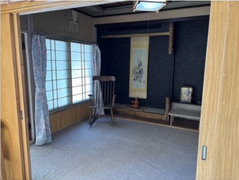 【釧路町別保10丁目】自然と家庭菜園を楽しむ平屋の暮らし + 土地２区画の和室|空気の入れ替えもバッチリ！収納があります。