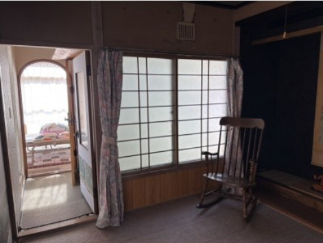 【釧路町別保10丁目】自然と家庭菜園を楽しむ平屋の暮らし + 土地２区画の和室|お隣の部屋へ行ける廊下です♪