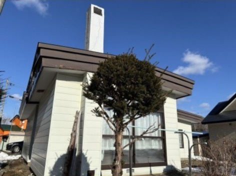 【釧路町別保10丁目】自然と家庭菜園を楽しむ平屋の暮らし + 土地２区画の外観|南方向からのアングルです！陽当たりが良く明るい空間です♪