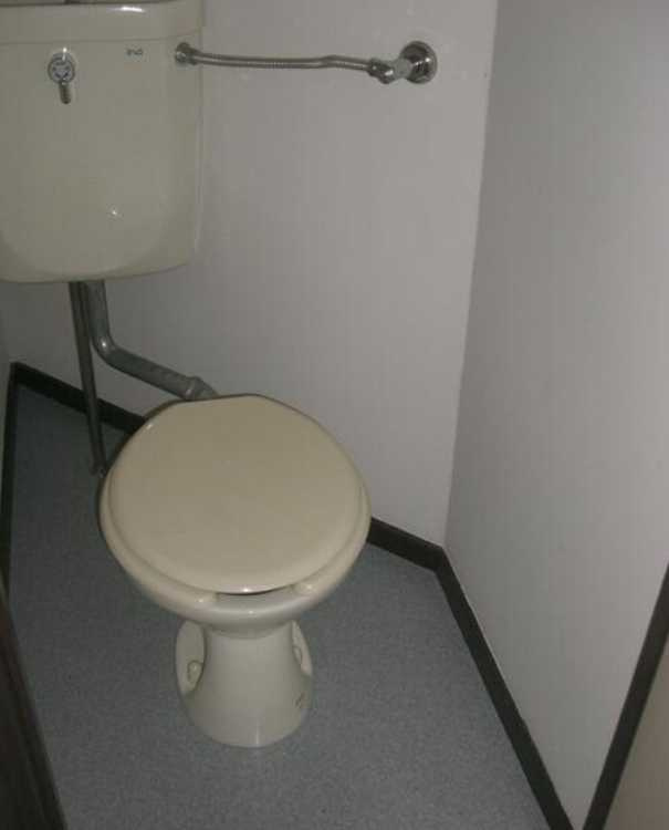 塩沢マンション　角部屋　女性限定　礼金０のトイレ
