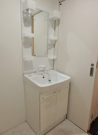 柏市あけぼの3丁目　一棟売アパートの独立洗面台