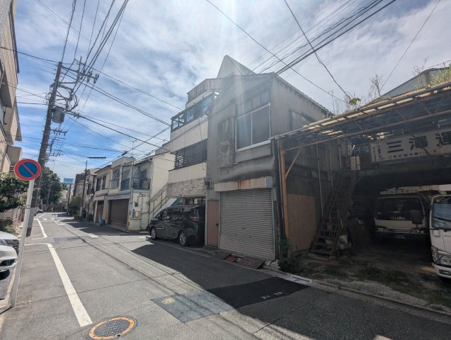 江東区牡丹１丁目の売地の前面道路含む現地写真