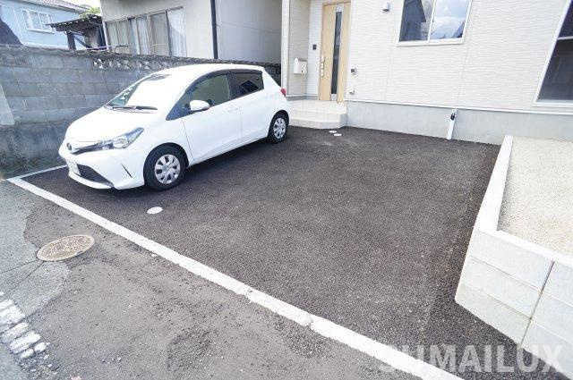 クレイドルガーデン菊陽町津久礼の駐車場