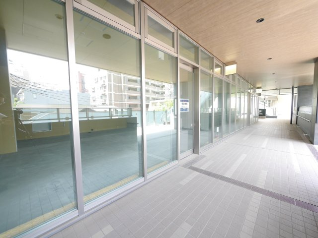 大宮サクラスクエアモールの玄関