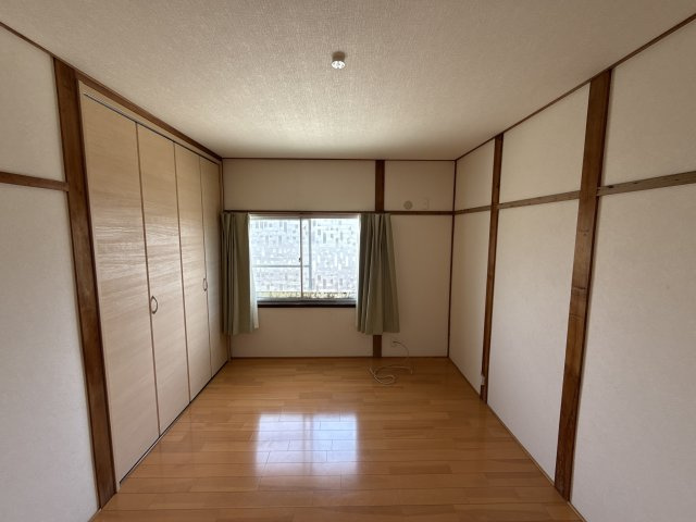 北今宿三木貸家2棟の寝室