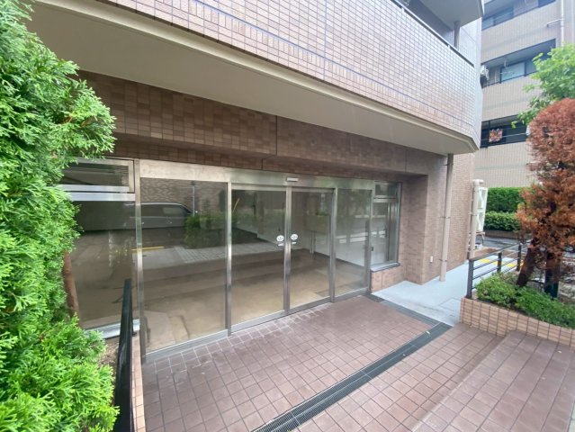 藤和シティホームズ北綾瀬のエントランス