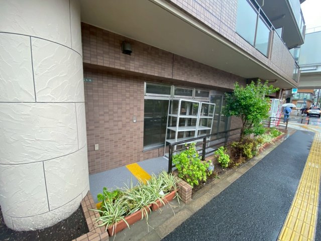 藤和シティホームズ北綾瀬のエントランス