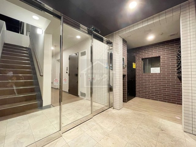 クレヴィスタ浅草Ⅱのエントランス