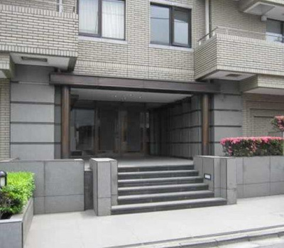 【エントランス】 | パレ市ヶ谷