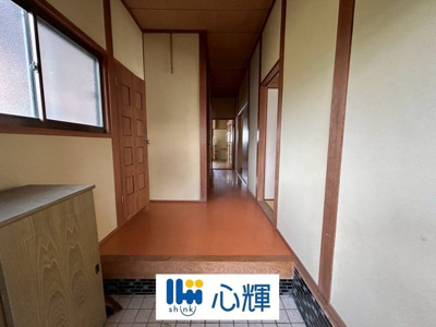 【玄関】 | 山口市平井中古2階建／5DK | 玄関をスッキリ綺麗な空間にまとめます。






