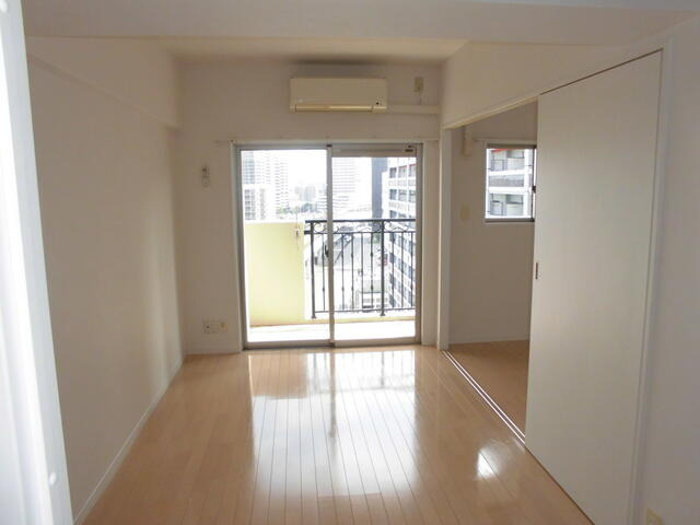 アメニティ香椎宮前の居間・リビング