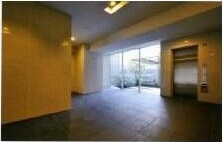 ＰＲＥＭＩＵＭ　ＣＵＢＥ秋葉原のロビー