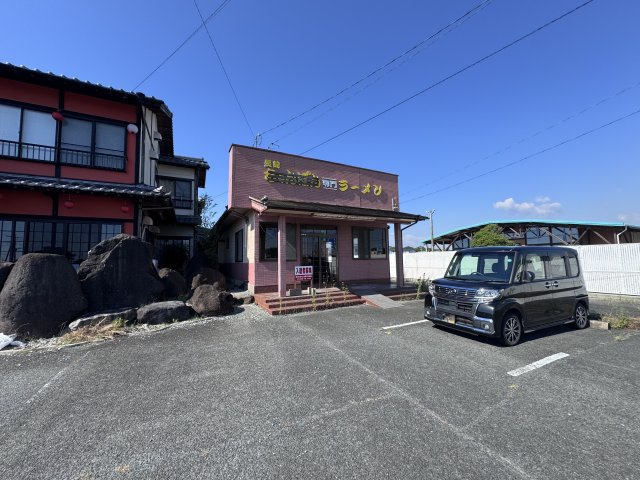 長洲町清源寺店舗の外観