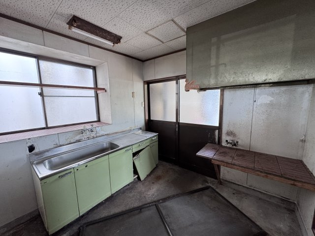 長洲町清源寺店舗のキッチン