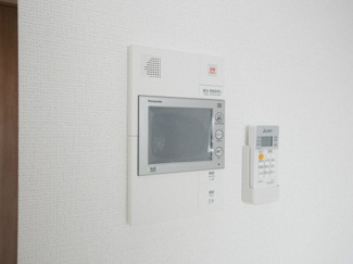 【セキュリティ】 | レオンコンフォート難波西Ⅲ | モニター付きインターフォンです