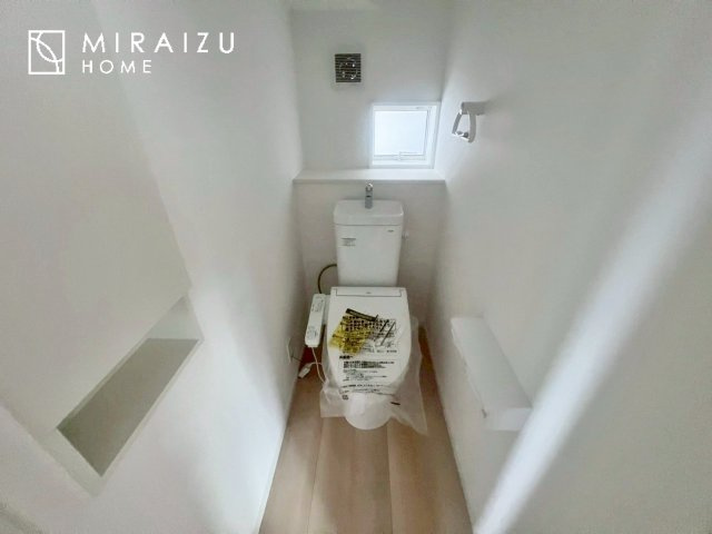 【トイレ】 | おしり洗浄、ビデ洗浄、暖房便座の機能を標準装備。トイレットペーパーの無駄遣いを防ぎ、肌を傷つける心配がありません♪