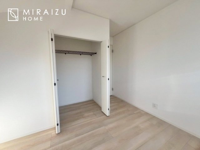 【寝室】 | 暮らしやすさを考えたプランで快適な現地ロケーションを実現。安らぎに満たされる、ゆとりのある日々を過ごせます♪