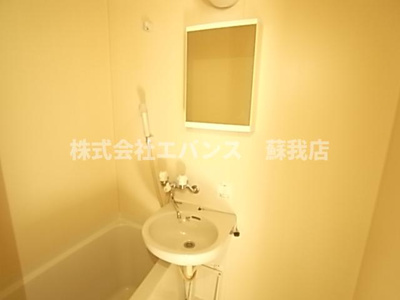 【洗面所】 | ガーデンコート仁戸名 | 広い洗面スペース