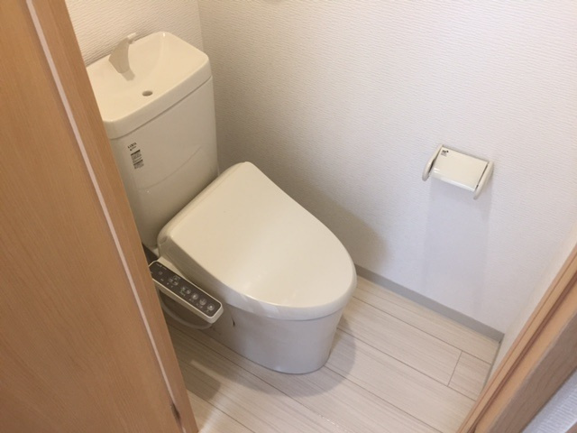 デュウオコート東雲本町のトイレ|ゆったりとした空間のトイレです