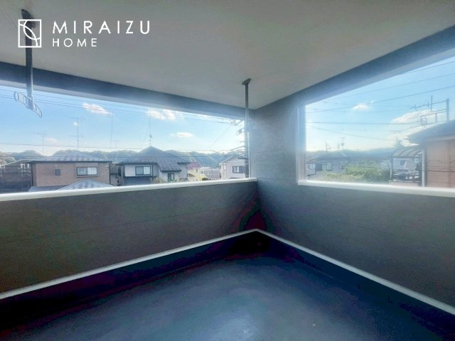 【バルコニー】 | 暮らしやすさを考えたプランで快適な現地ロケーションを実現。安らぎに満たされる、ゆとりのある日々を過ごせます♪