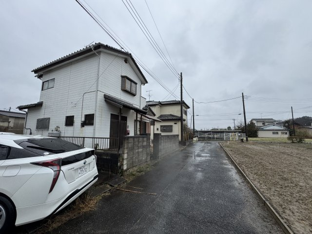 -三丁目不動産-行田市馬見塚の前面道路含む現地写真