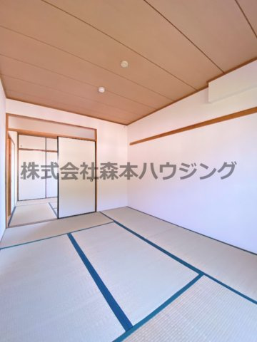 【和室】 | 　サンマンション南野 | 来客時にも便利な和室付き