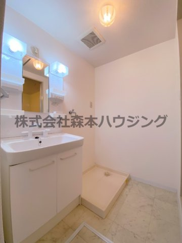 【洗面所】 | 　サンマンション南野 | ゆったりとスペースのある洗面所