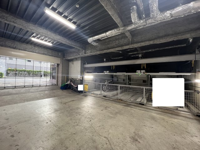 プレジャーガーデン横浜関内の駐車場