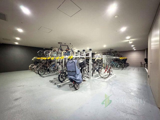 常盤松ハウスの駐輪場