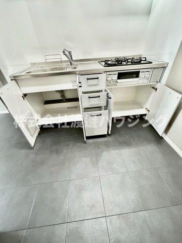 第一田中マンションのキッチン|キッチン下収納