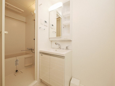 【洗面所】 | S-RESIDENCE難波大国町Uno | 明るい洗面所です