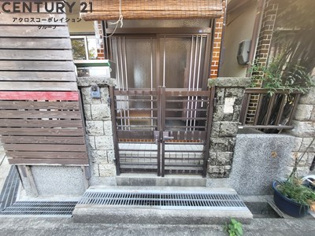 東園田6丁目貸家のエントランス