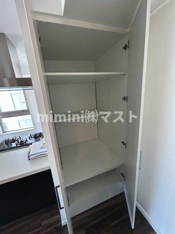 大阪市福島区福島３丁目の賃貸マンションの収納