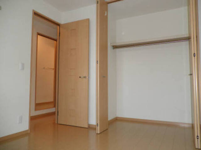 マ・メゾン榮　Ⅲの居間・リビング|洋室