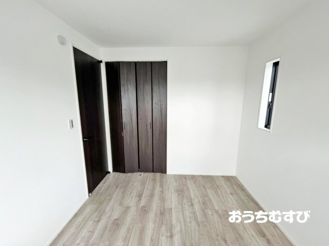 守山区守山1丁目(全4棟)の洋室