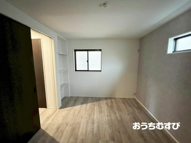 守山区守山1丁目(全4棟)の洋室