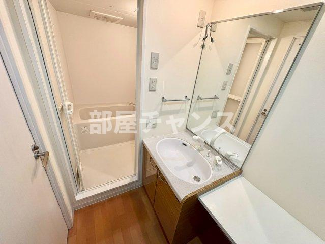 クラシタイヤー丸の内の独立洗面台