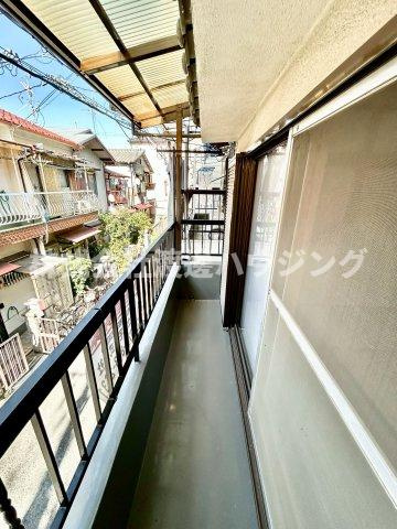 成美町テラスハウスのバルコニー
