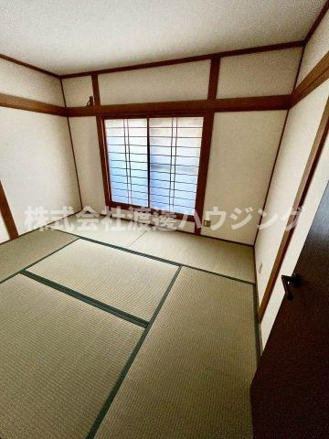 成美町テラスハウスの和室