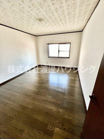 成美町テラスハウスの寝室