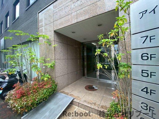  アイアンクオータビルのエントランス