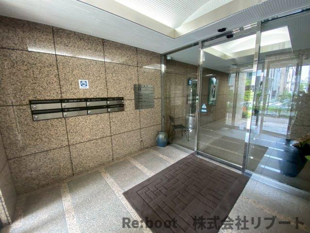  アイアンクオータビルのエントランス