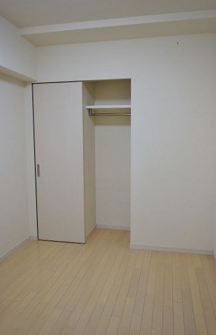 エステムプラザ福岡県庁前ネオシスの居間・リビング