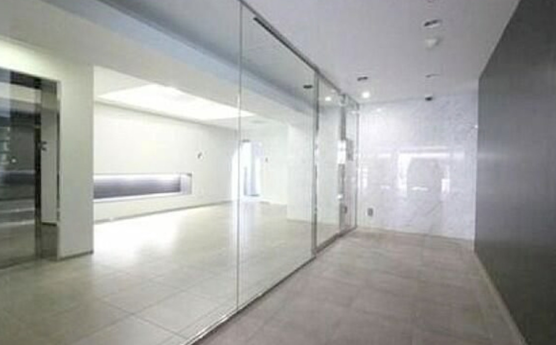 レヴィーガときわ台crobのエントランス